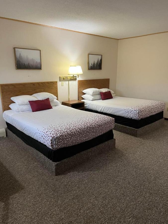Northwoods Motel Ladysmith エクステリア 写真